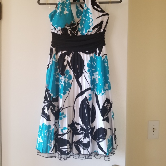Speechless Halter Summer Dress - Picture 2 of 6